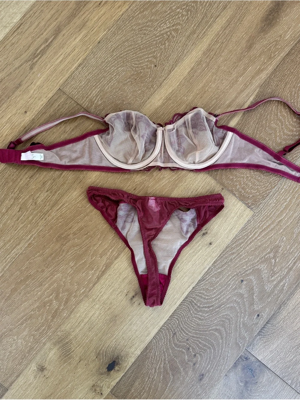Victoria’s Secret Sheer Floral Embroidered Underwire Bra & Thong Panty Set 34C M